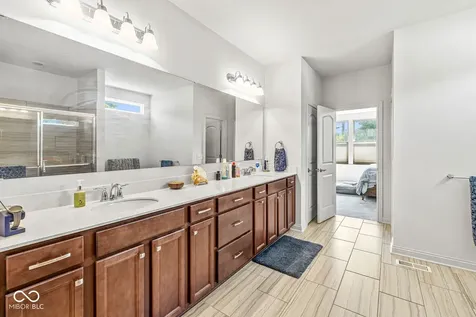 9627 Summerton Drive Fishers IN 46037