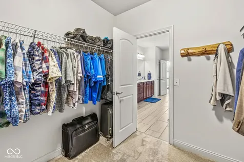 9627 Summerton Drive Fishers IN 46037