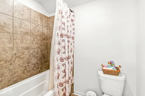 9627 Summerton Drive Fishers IN 46037