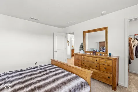 9627 Summerton Drive Fishers IN 46037