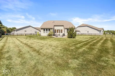 9627 Summerton Drive Fishers IN 46037