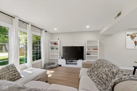 7684 Willow Ridge Road Fishers IN 46038
