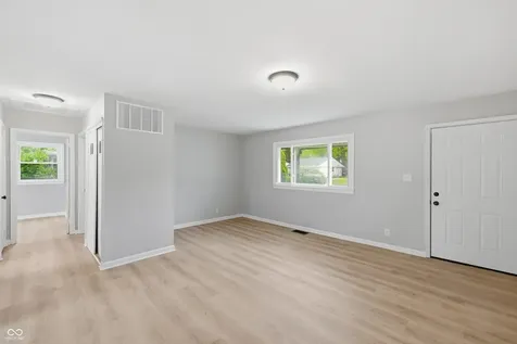 8304 Schoen Drive Indianapolis IN 46226