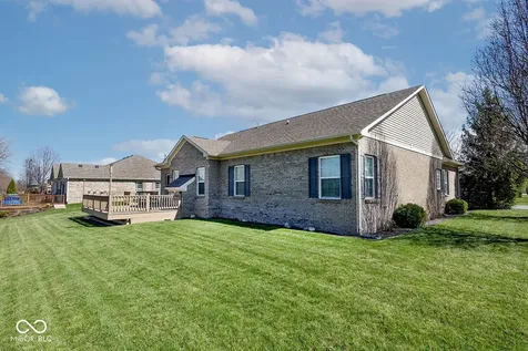 9716 N Mariners Crest Mccordsville IN 46055