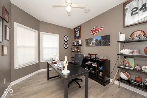 9716 N Mariners Crest Mccordsville IN 46055