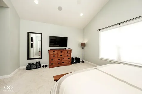 9716 N Mariners Crest Mccordsville IN 46055