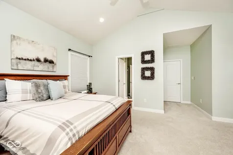 9716 N Mariners Crest Mccordsville IN 46055