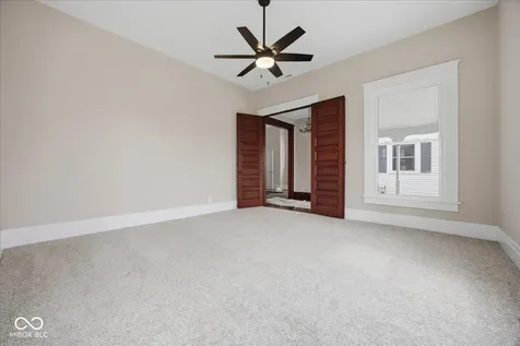 154 W Hendricks Street Shelbyville IN 46176