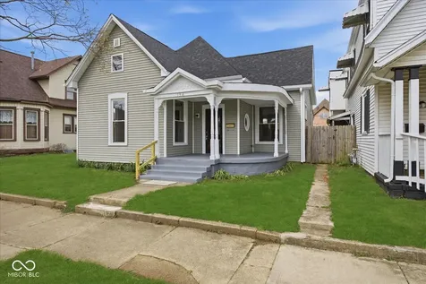 154 W Hendricks Street Shelbyville IN 46176