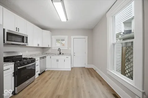 154 W Hendricks Street Shelbyville IN 46176