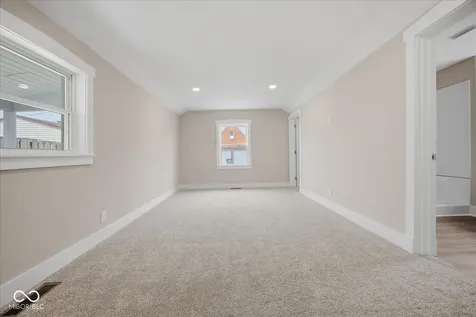 154 W Hendricks Street Shelbyville IN 46176