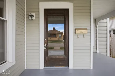 154 W Hendricks Street Shelbyville IN 46176