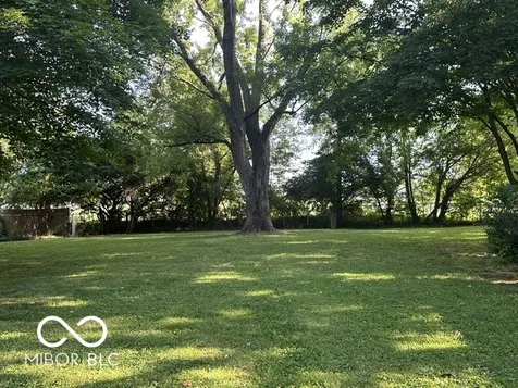 1524 E 83rd Street Indianapolis IN 46240