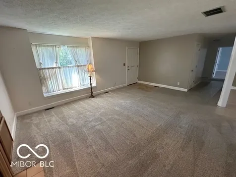 1524 E 83rd Street Indianapolis IN 46240