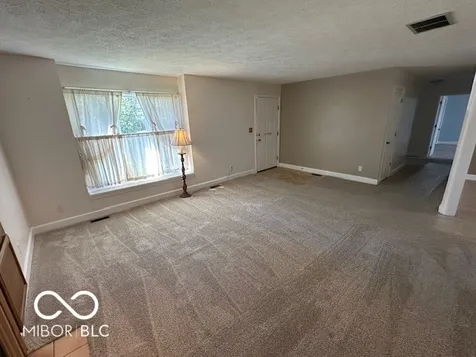 1524 E 83rd Street Indianapolis IN 46240
