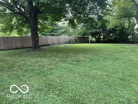 1524 E 83rd Street Indianapolis IN 46240
