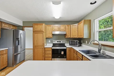 6551 Calla Lily Drive Indianapolis IN 46237