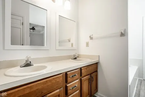 828 Pebble Brook Place Noblesville IN 46062
