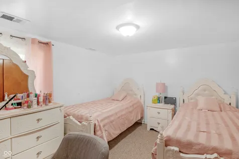 157 E Hill Valley Drive Indianapolis IN 46227