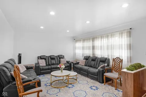 157 E Hill Valley Drive Indianapolis IN 46227