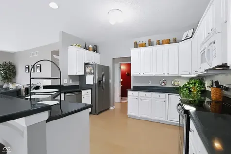 4534 Sunflower Court Zionsville IN 46077