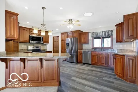 5272 N Graham Road Whiteland IN 46184