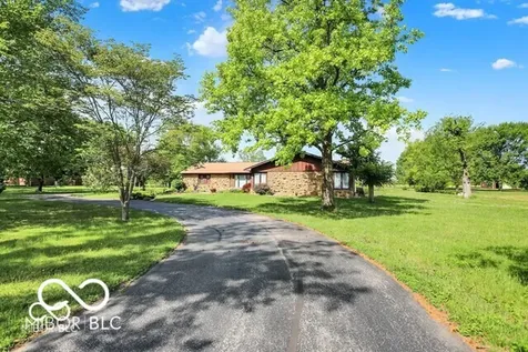 5272 N Graham Road Whiteland IN 46184