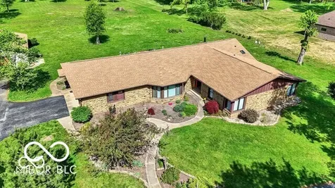 5272 N Graham Road Whiteland IN 46184