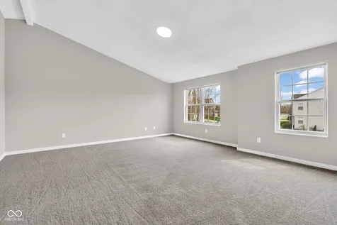 11218 Hylas Drive Noblesville IN 46060