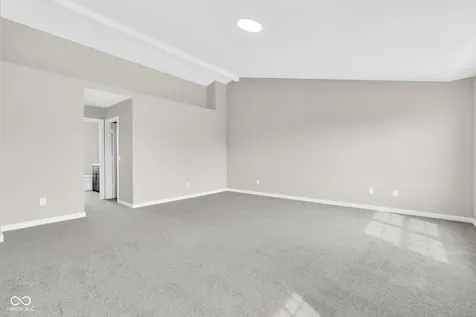 11218 Hylas Drive Noblesville IN 46060