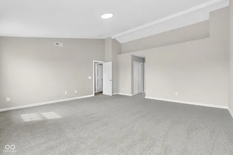 11218 Hylas Drive Noblesville IN 46060