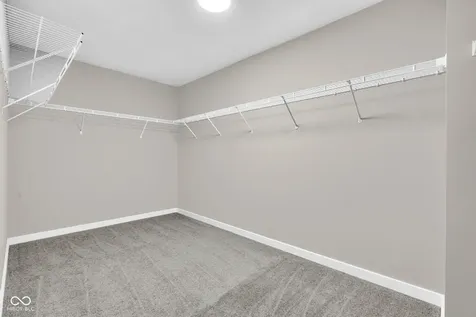 11218 Hylas Drive Noblesville IN 46060