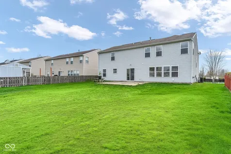 11218 Hylas Drive Noblesville IN 46060