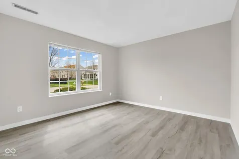 11218 Hylas Drive Noblesville IN 46060