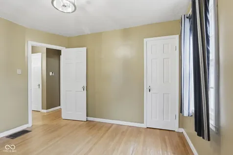 5409 Indianola Avenue Indianapolis IN 46220