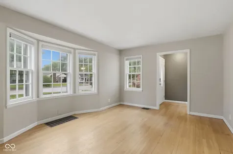 5409 Indianola Avenue Indianapolis IN 46220