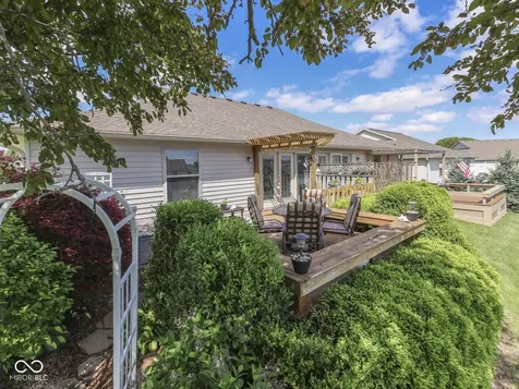 2055 Pelican Drive Franklin IN 46131