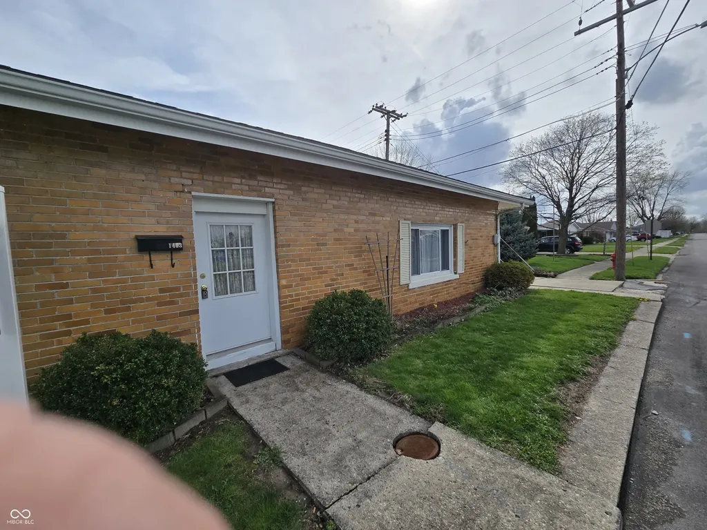1403 Madison Road Elwood IN 46036
