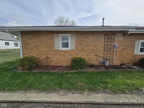 1403 Madison Road Elwood IN 46036