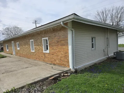 1403 Madison Road Elwood IN 46036