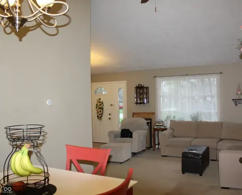 8437 Lockwood Lane Indianapolis IN 46217