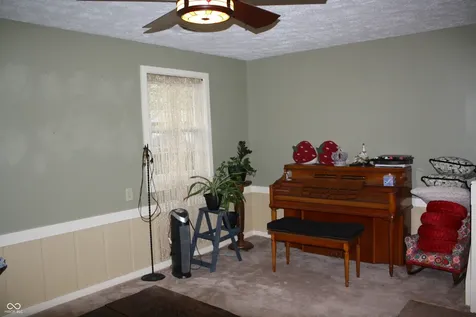 8437 Lockwood Lane Indianapolis IN 46217