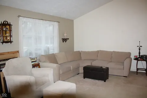 8437 Lockwood Lane Indianapolis IN 46217