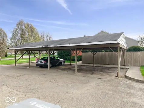 7467 Woodshire Place Indianapolis IN 46217
