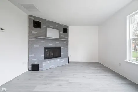 7467 Woodshire Place Indianapolis IN 46217