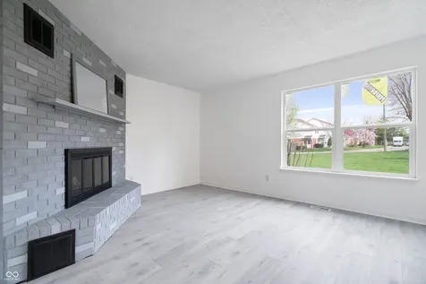 7467 Woodshire Place Indianapolis IN 46217