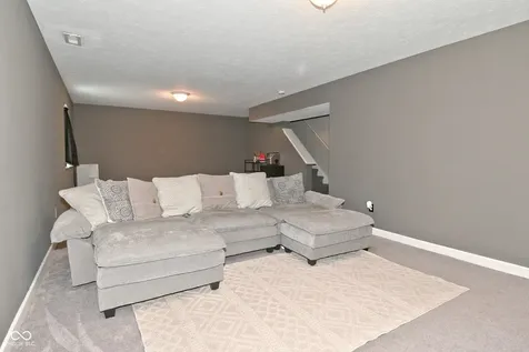 712 Settlers Walk Brownsburg IN 46112