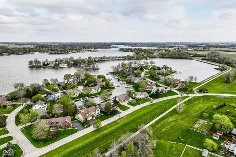 1909 Dakota Drive Noblesville IN 46062