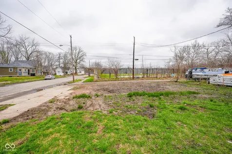734 W 2nd Street Anderson IN 46016