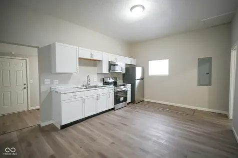 734 W 2nd Street Anderson IN 46016